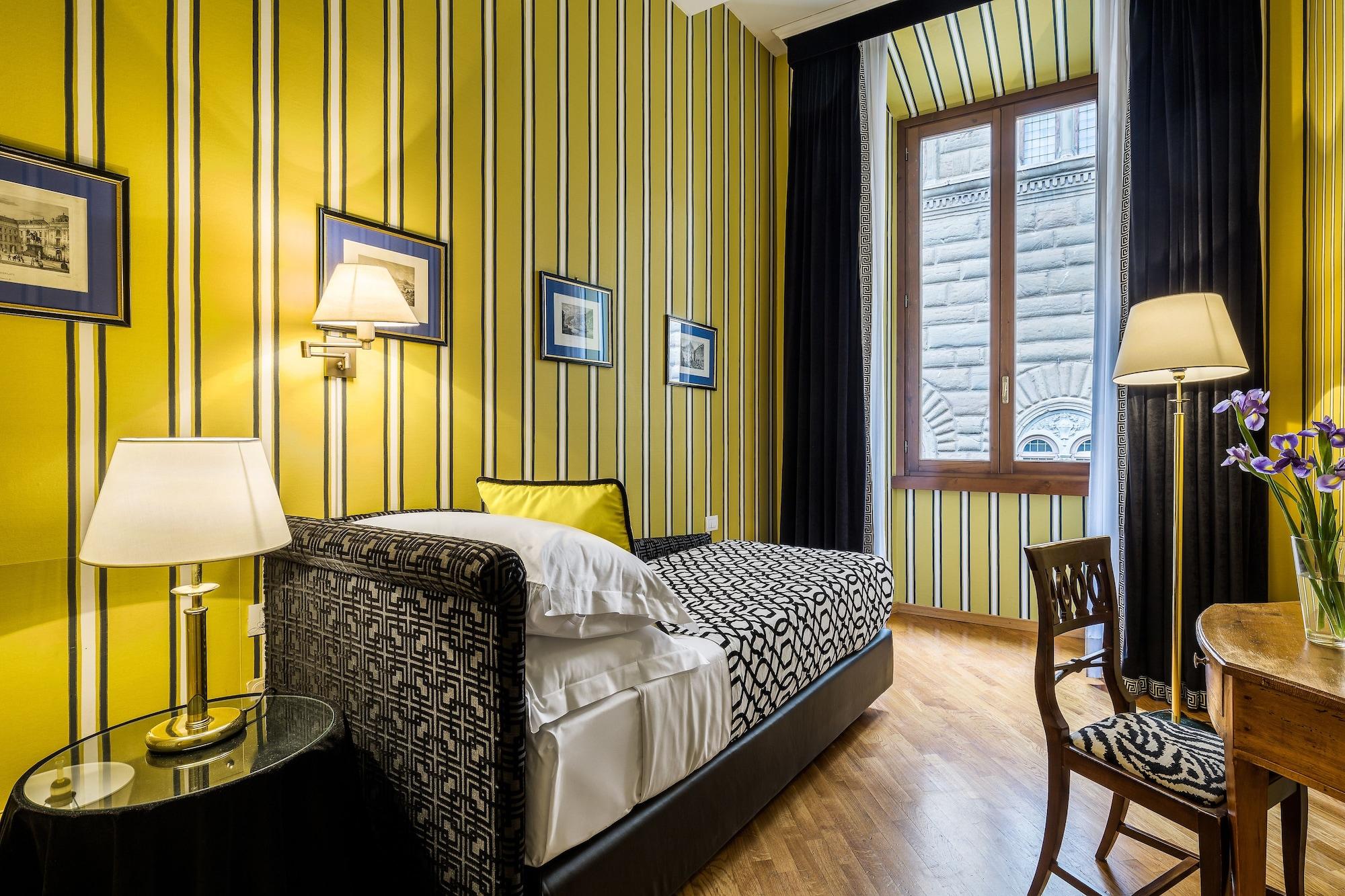 Room Mate Collection Isabella, Florencia Exterior foto